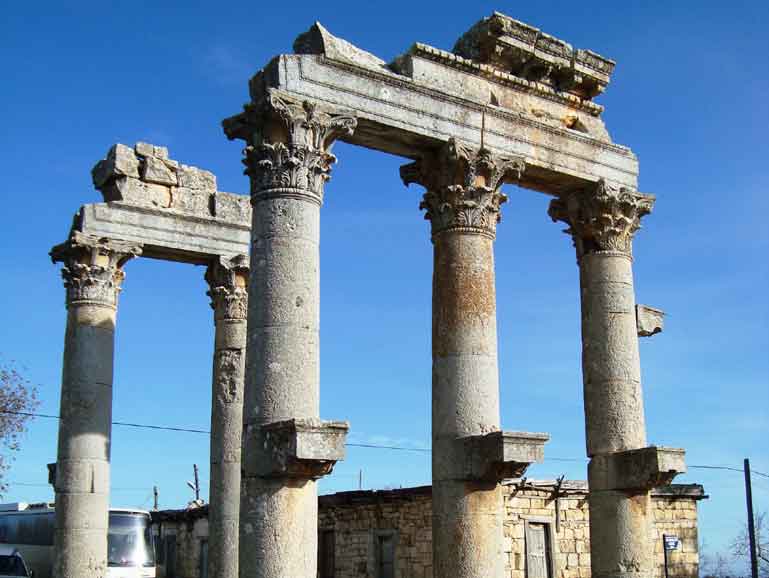 Diocaesarea Tören Kapısı