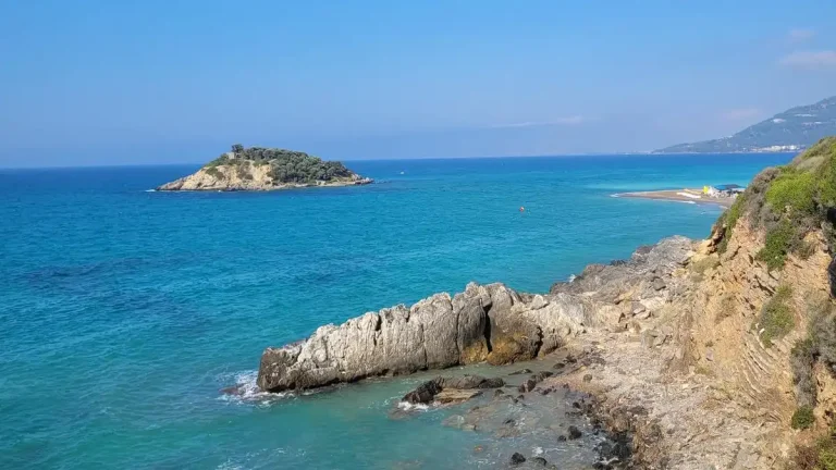 Bozyazı Adası