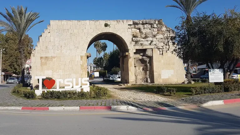 Kleopatra Kapısı