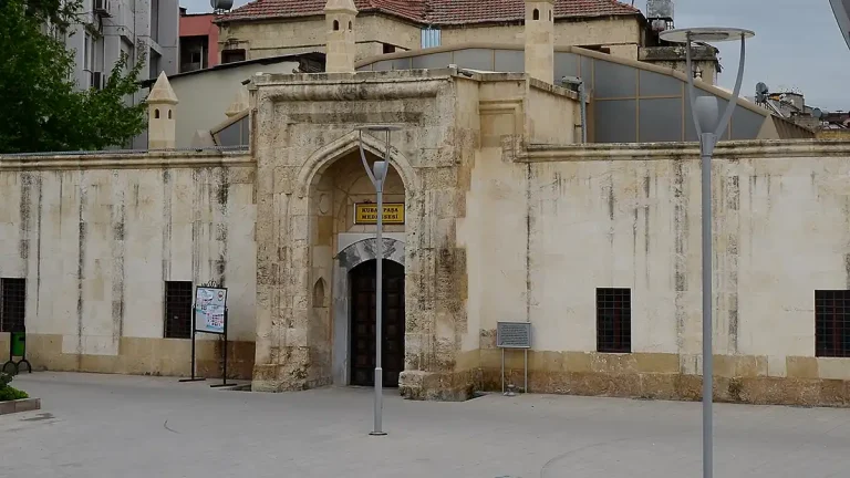 Kubat Paşa Medresesi