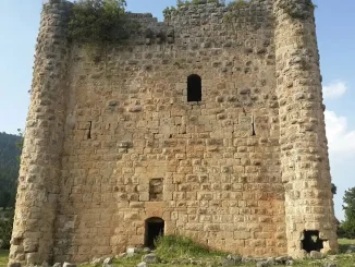 Sinap Kalesi