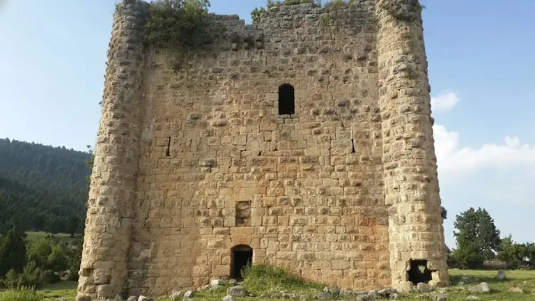 Sinap Kalesi